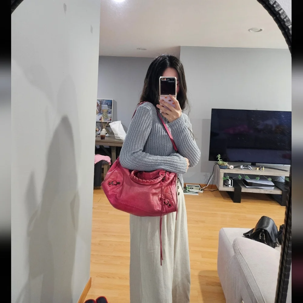 Balenciaga Hot Pink City Bag - Picture 4 of 16